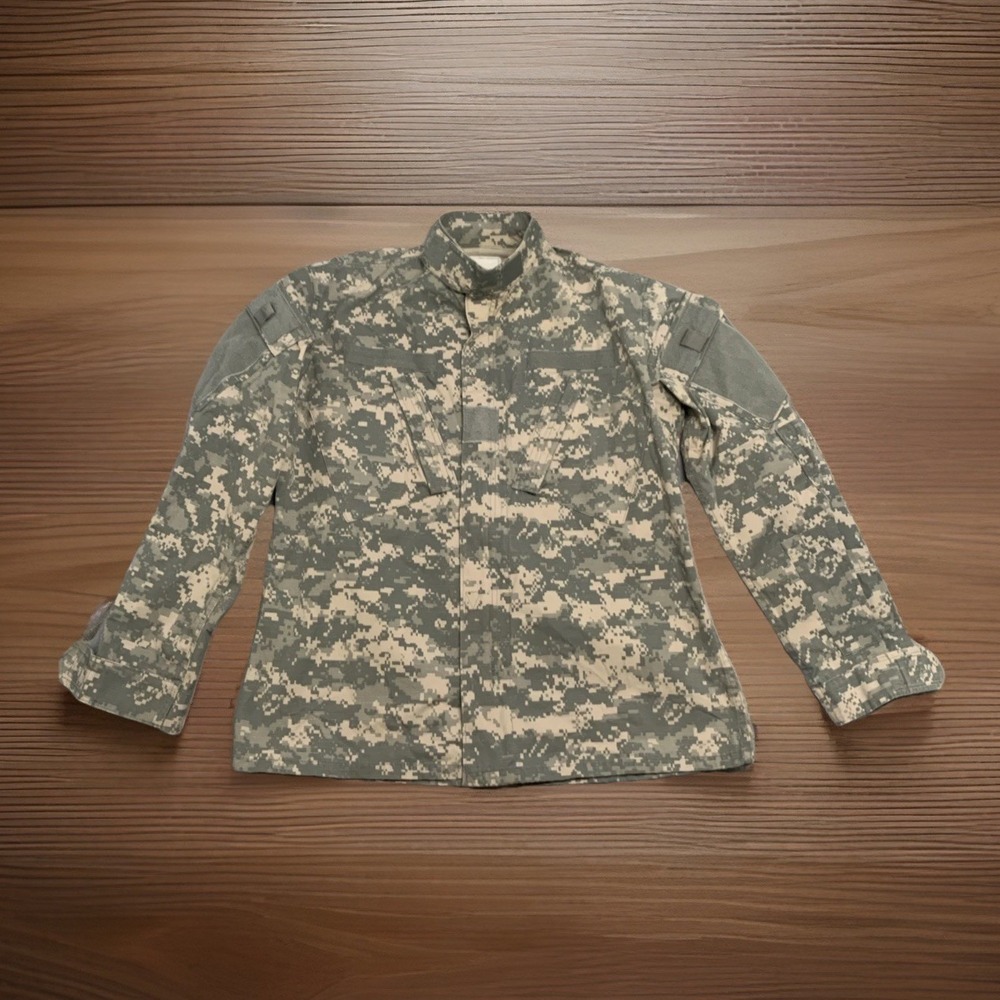 USED ARMY ACU DIGITAL WIND RESISTANT COMBAT UNIFORM  COAT Medium Regular Hunting